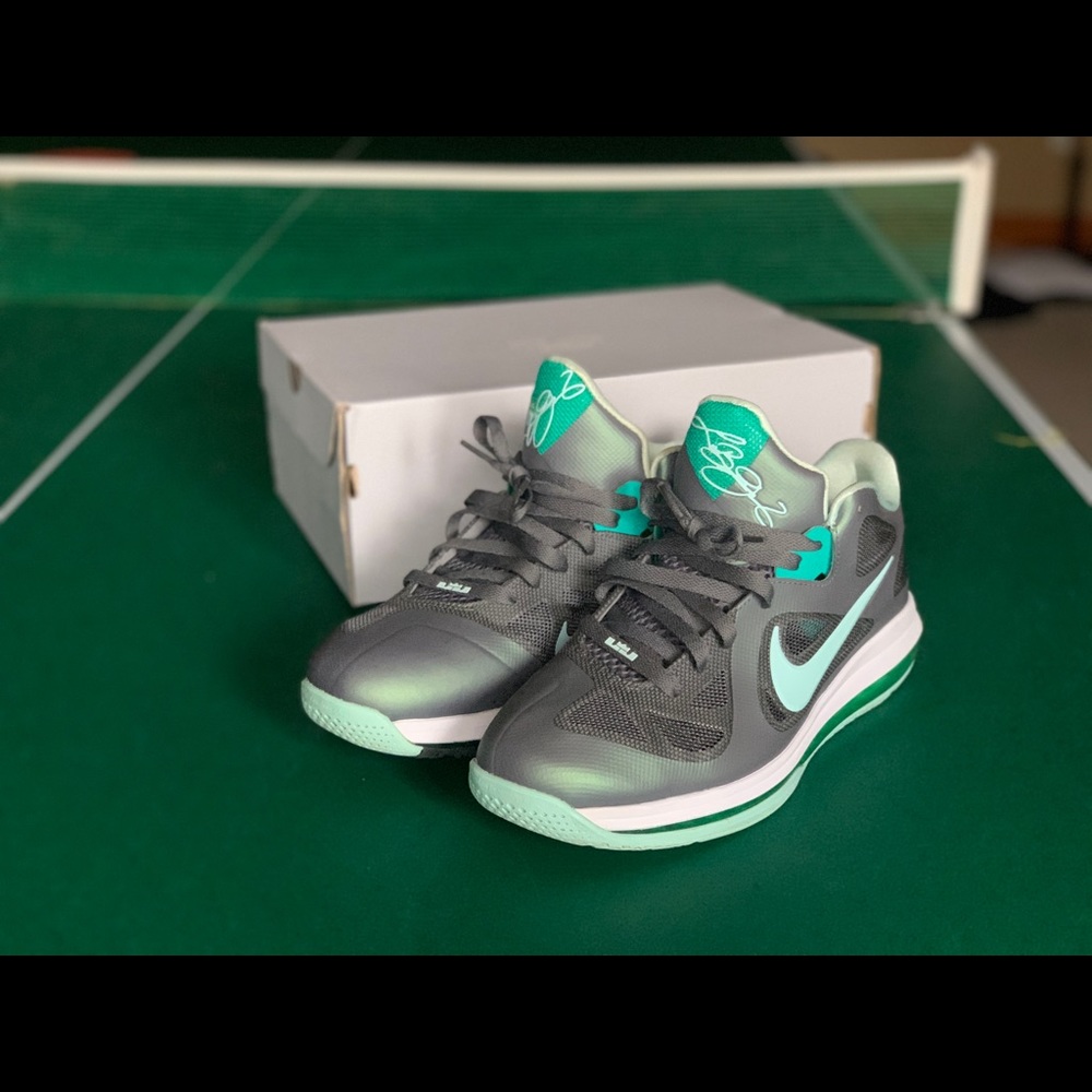 Nike Lebron 9 Low “Easter”
Size 11
Condition 9/10